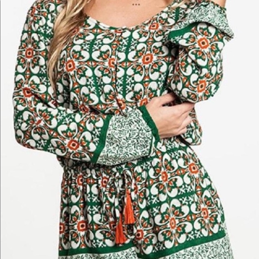 Umgee Romper Size L. Long Sleeves